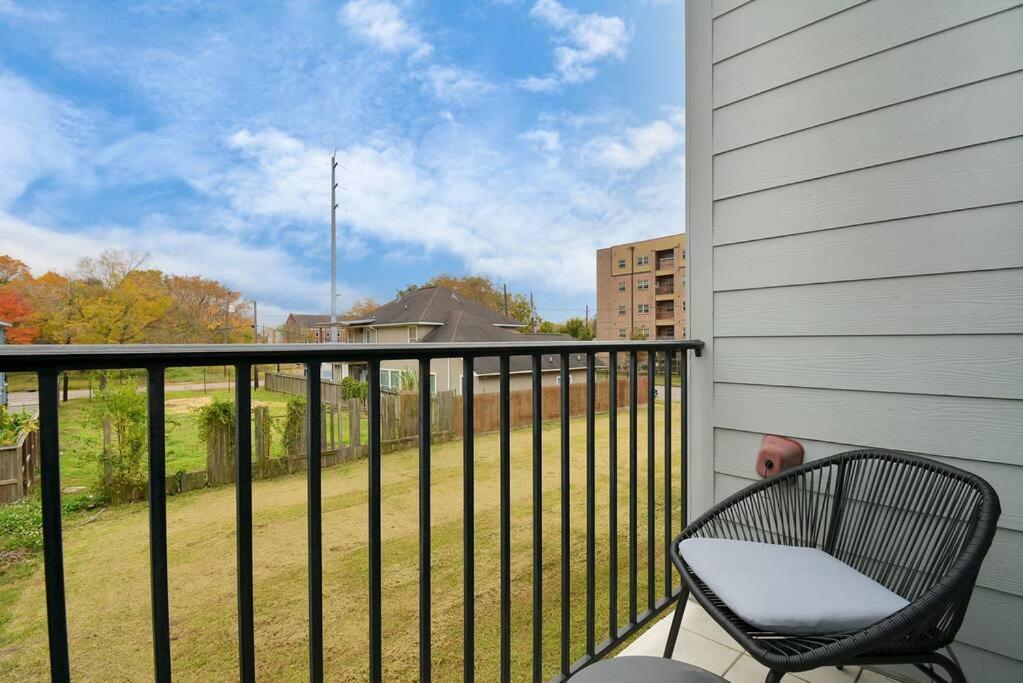 Skyline Views - Sleeps 10 Home Near Downtown Houston Exterior photo
